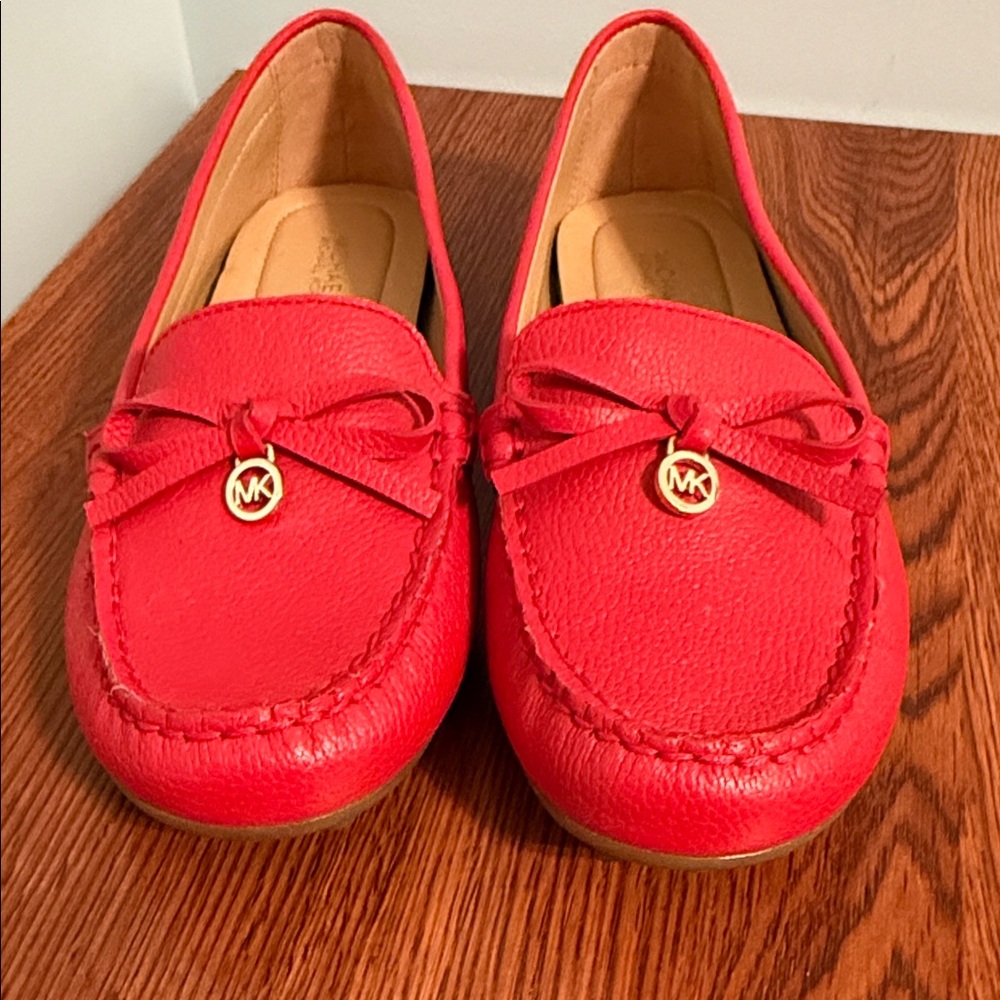 Michael Kors, Cherry Red with Gold Bow, Flats